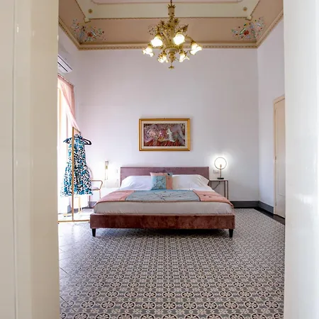 Palazzo D'arte - Luxury - Centro Apartment *